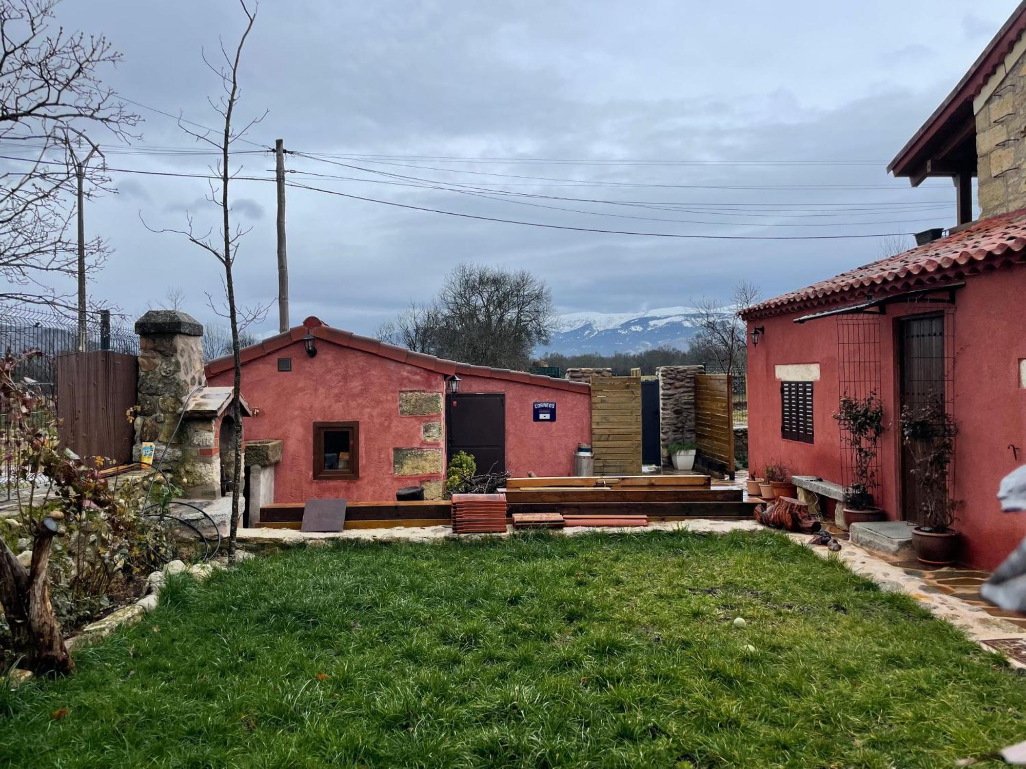 La Casa Del Cantero Pinilla del Valle Exteriör bild