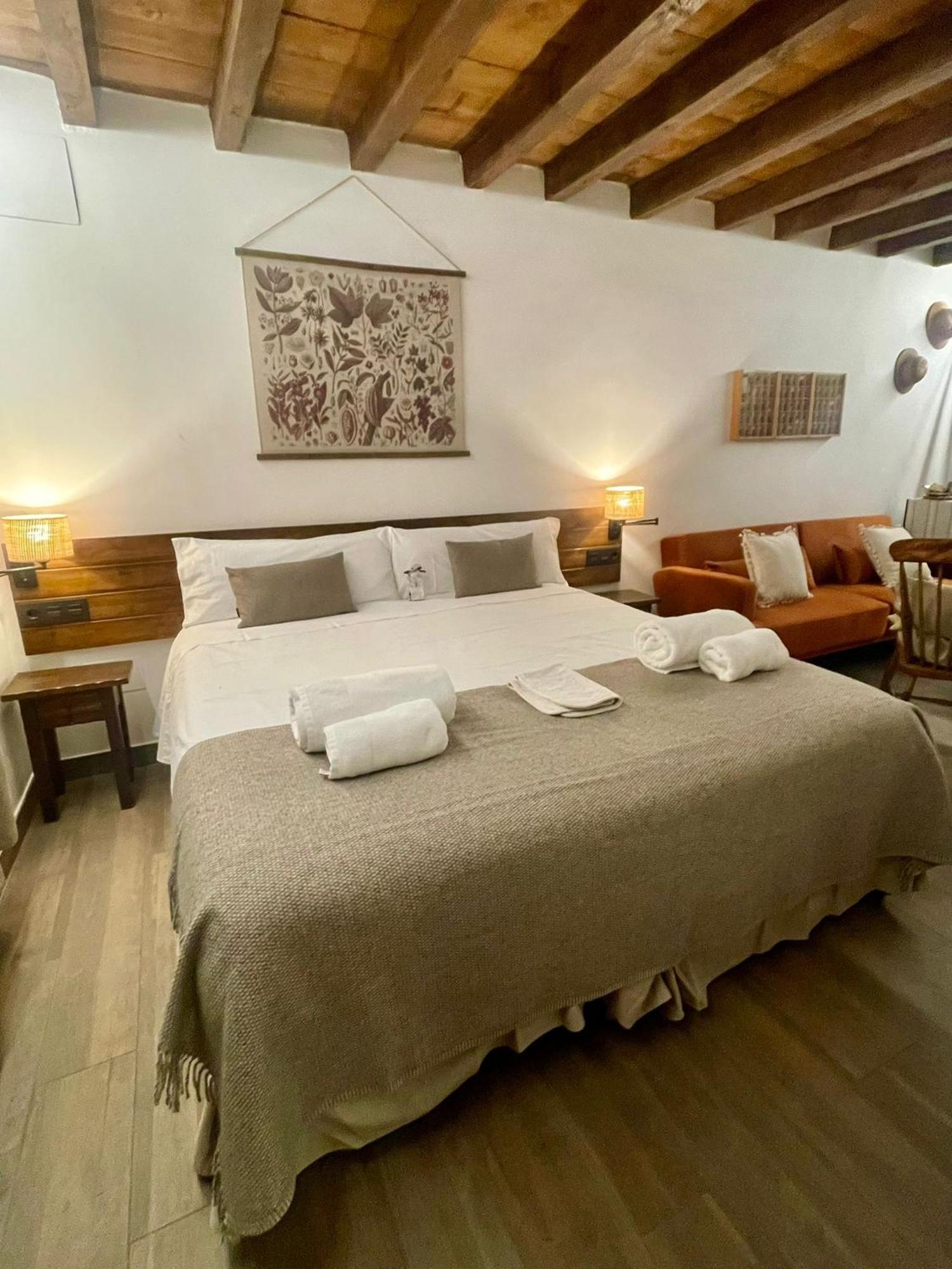 La Casa Del Cantero Pinilla del Valle Exteriör bild