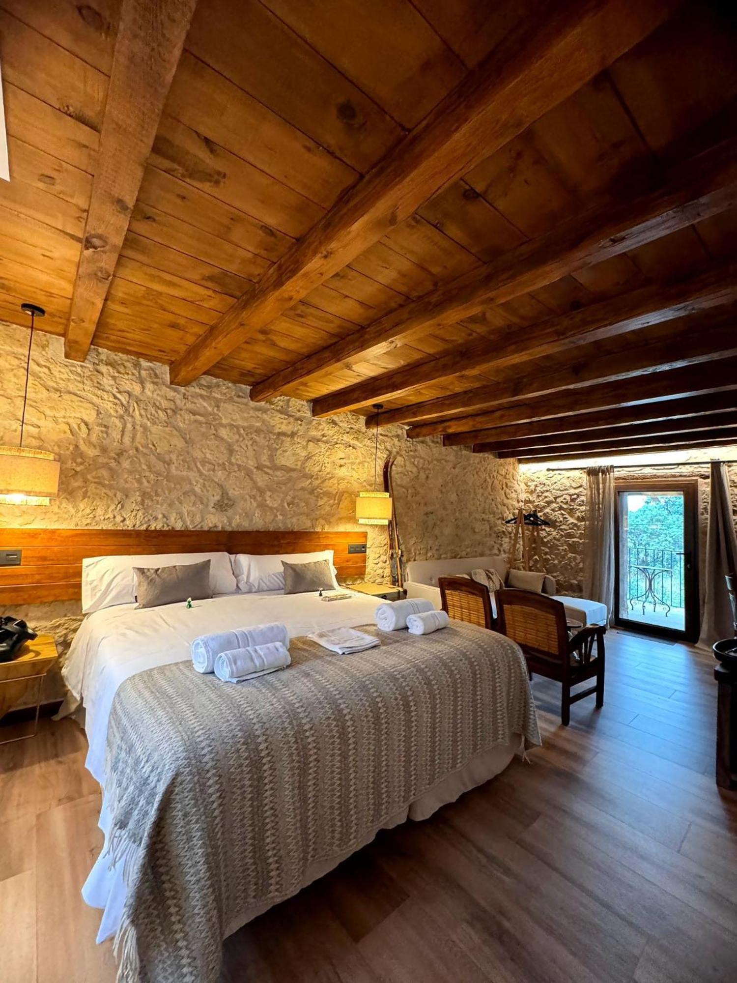 La Casa Del Cantero Pinilla del Valle Exteriör bild